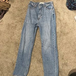 Abercrombie & fitch size 0R/25 ankle straight ultra high rise jeans